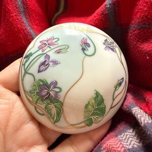 Vintage Limoges Lidded Trinket Box